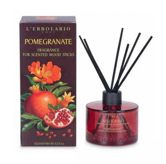 L'Erbolario Melograno scented sticks with pomegranate fragrance in a decorative bottle and box.